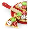 Drewniana pizza do krojenia na talerzu