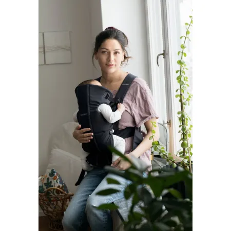 BABYBJORN MINI Cotton – nosidełko, Czarny